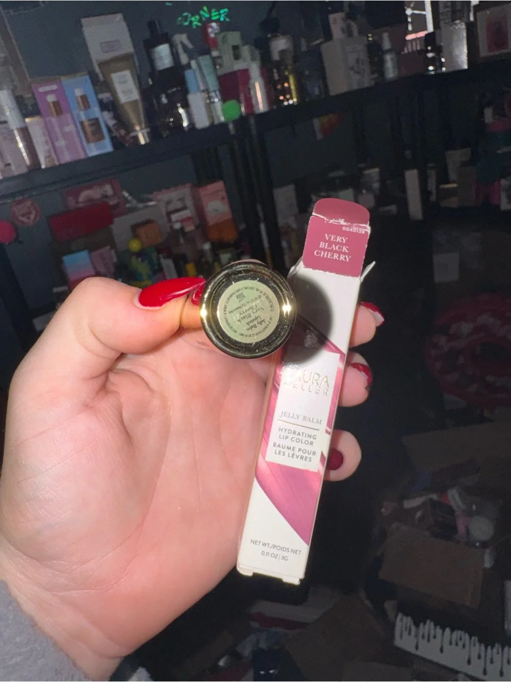 LAURA GELLER Very Black Cherry lip glaze